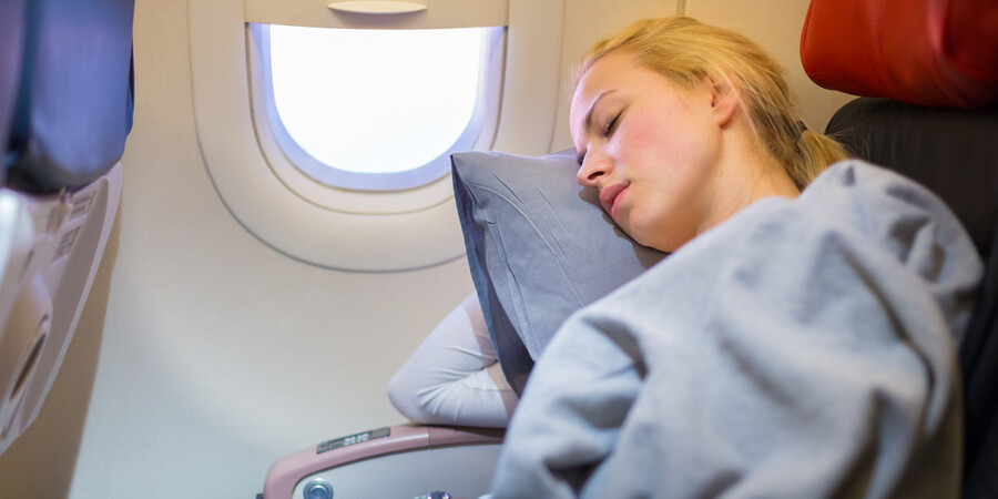 sleeping-pillow-in-flight